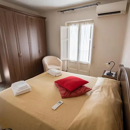 Casa Lucia * Castelbuono (Sicily)