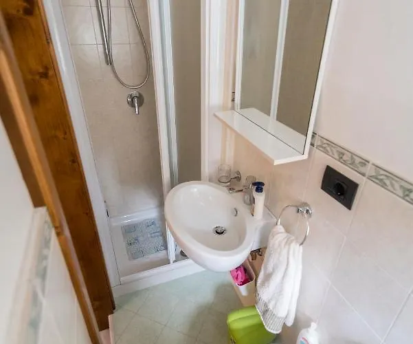 Casa Lucia Apartment *