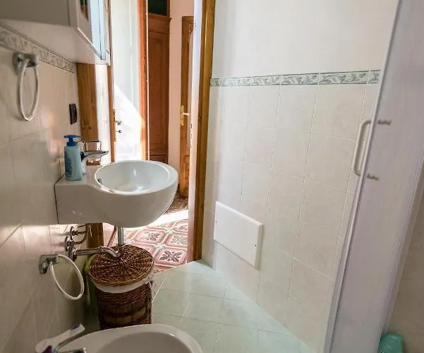 Casa Lucia Apartment *